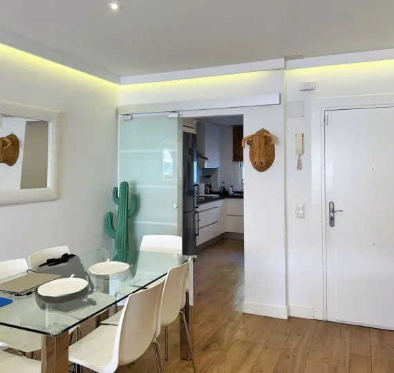 Долгосрочная аренда апартаментов на среднем этаже в La Quinta