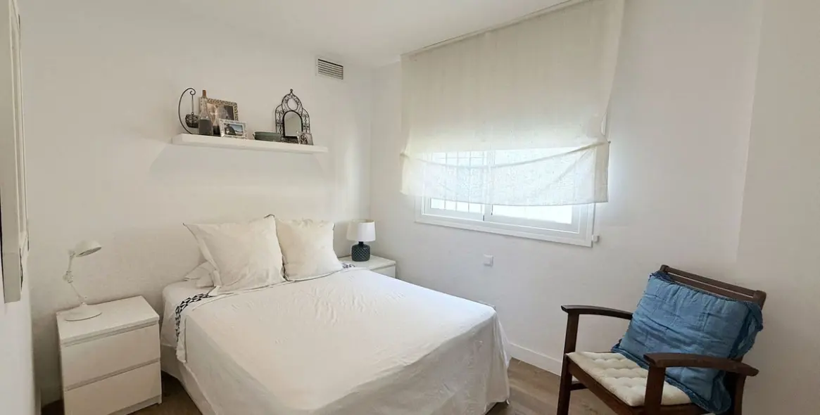 Long-term rent of middle floor apartment in La Quinta 11