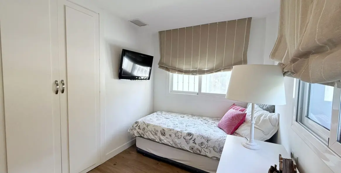 Long-term rent of middle floor apartment in La Quinta 14