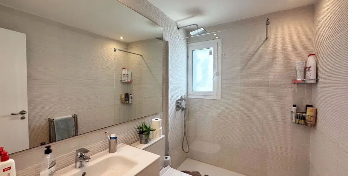 Long-term rent of middle floor apartment in La Quinta 17