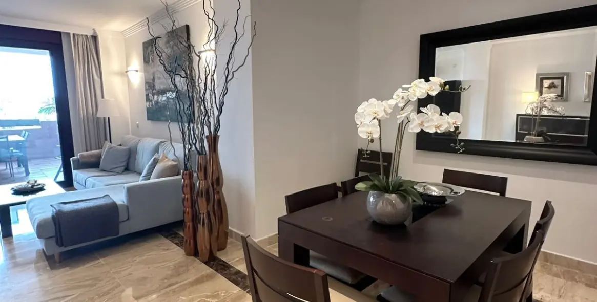 Продажа апартаментов на среднем этаже в Estepona 4