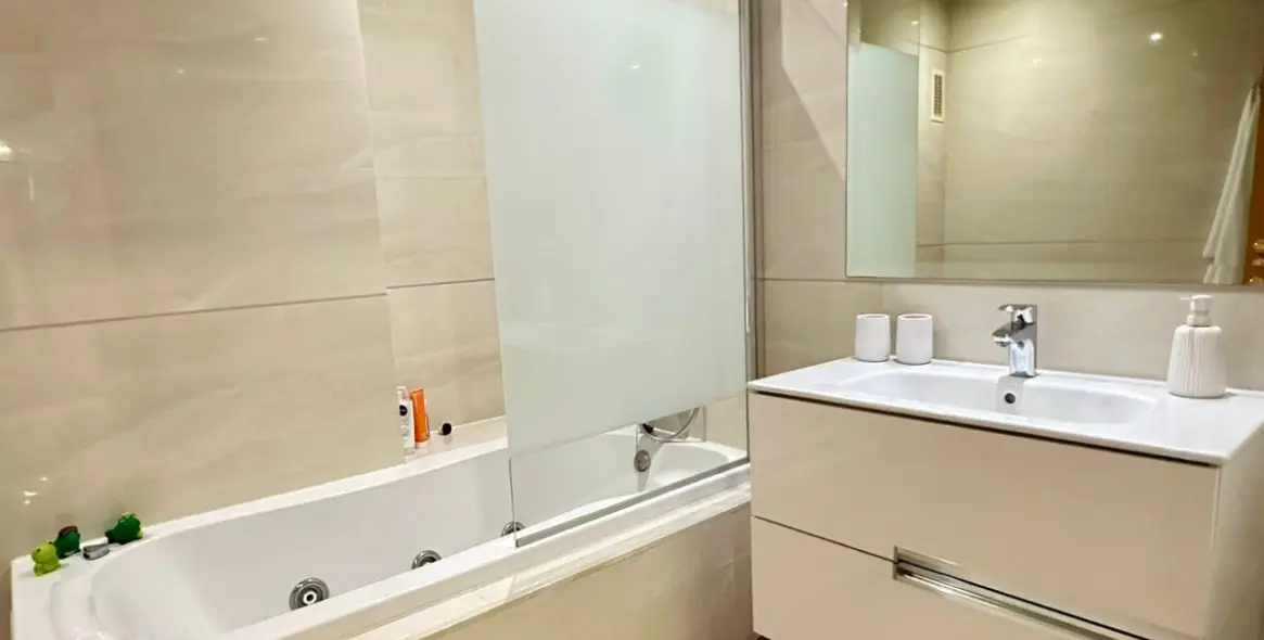 Продажа апартаментов на среднем этаже в Estepona 15