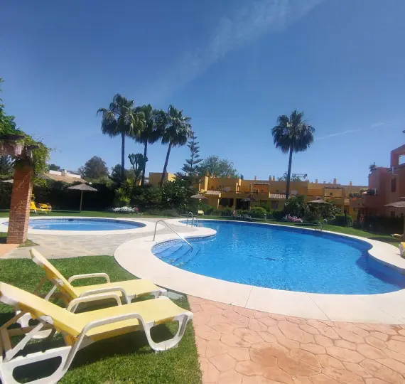 Long-term rent of penthouse duplex in Guadalmina Alta