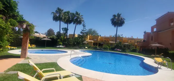 Long-term rent of penthouse duplex in Guadalmina Alta 1