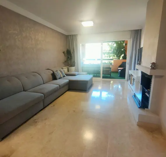 Long-term rent of penthouse duplex in Guadalmina Alta