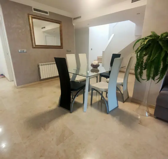 Long-term rent of penthouse duplex in Guadalmina Alta