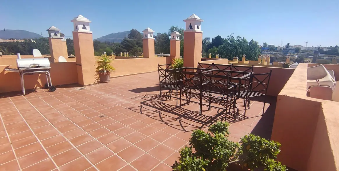 Long-term rent of penthouse duplex in Guadalmina Alta 5