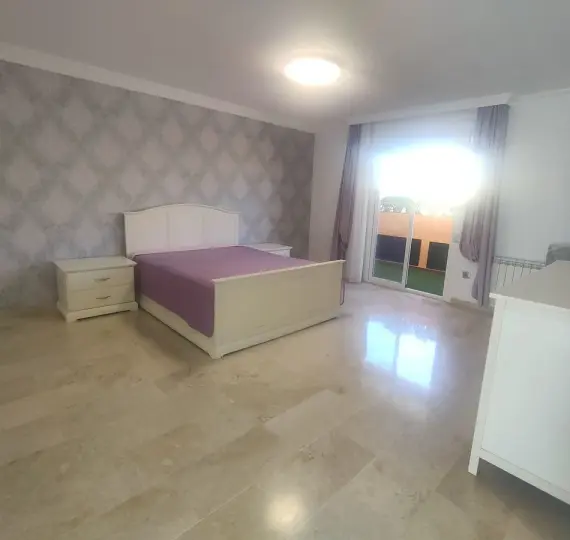 Long-term rent of penthouse duplex in Guadalmina Alta