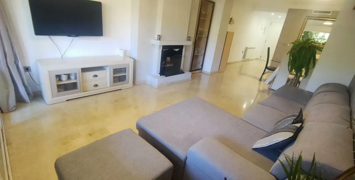 Long-term rent of penthouse duplex in Guadalmina Alta 12