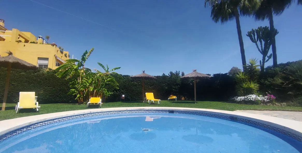 Long-term rent of penthouse duplex in Guadalmina Alta 18