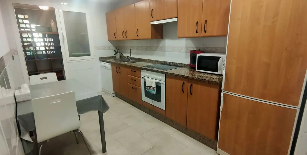 Долгосрочная аренда двухуровневого пентхауса в Guadalmina Alta 59