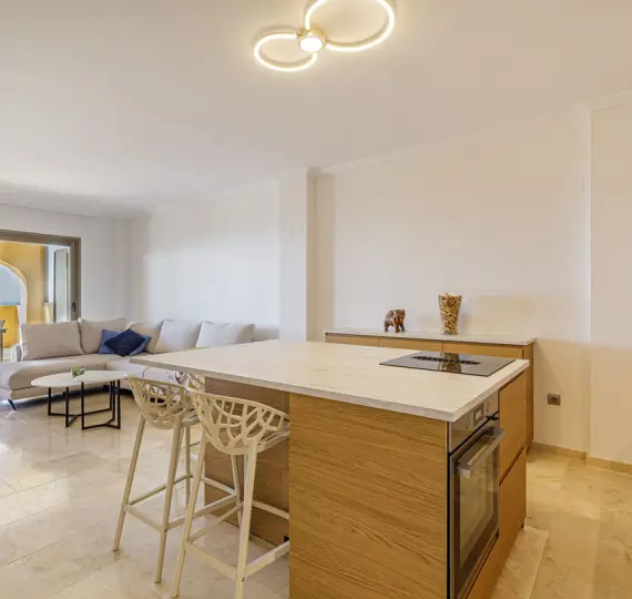 Долгосрочная аренда апартаментов на среднем этаже в Benahavís