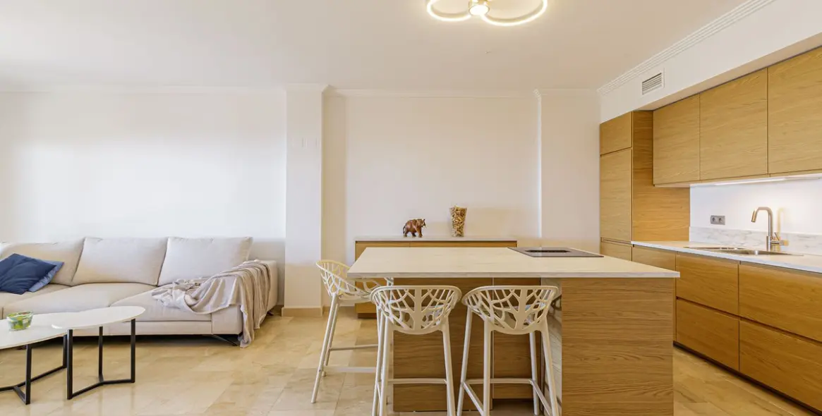 Long-term rent of middle floor apartment in Benahavís 4