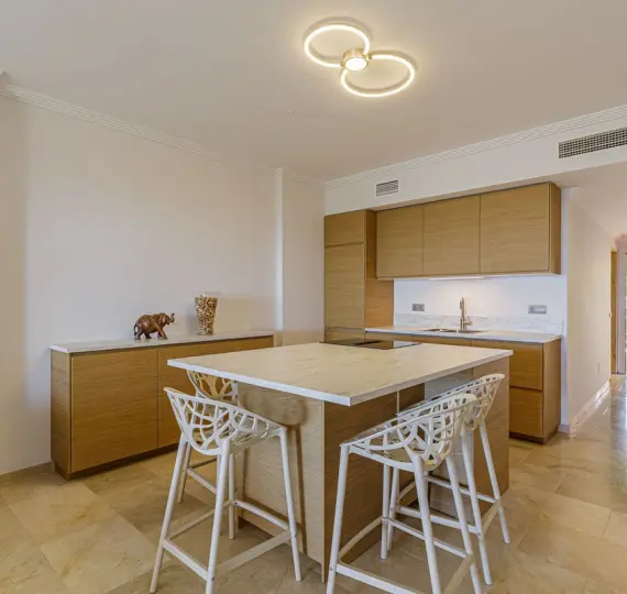 Долгосрочная аренда апартаментов на среднем этаже в Benahavís