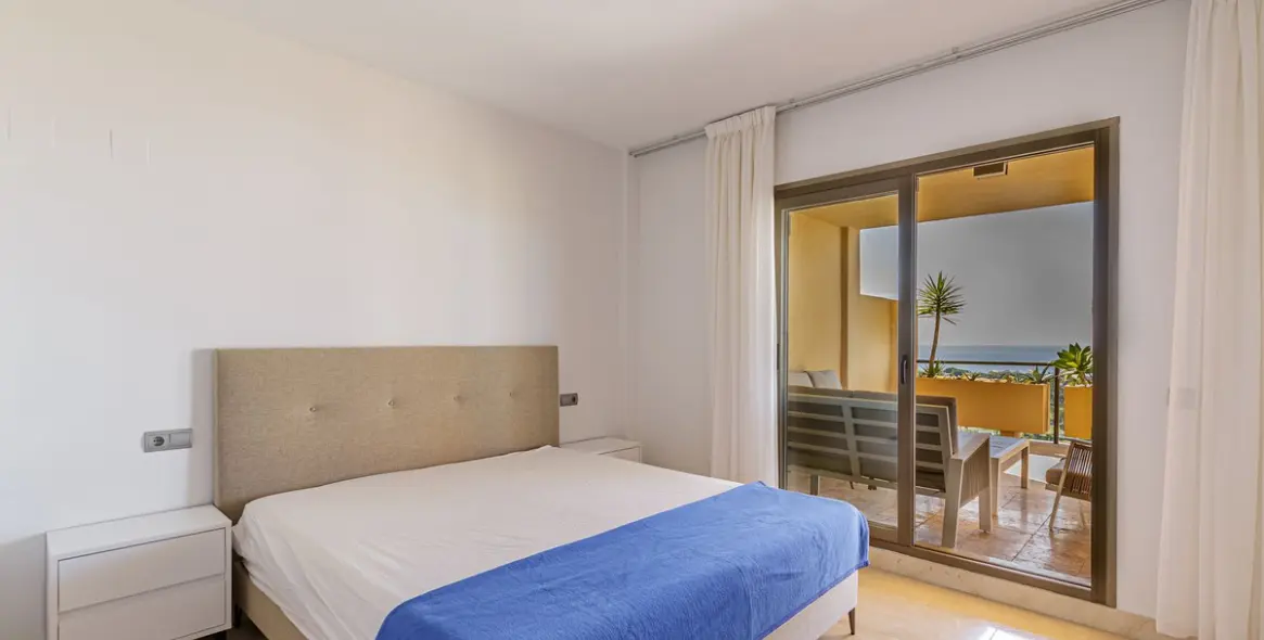 Long-term rent of middle floor apartment in Benahavís 7