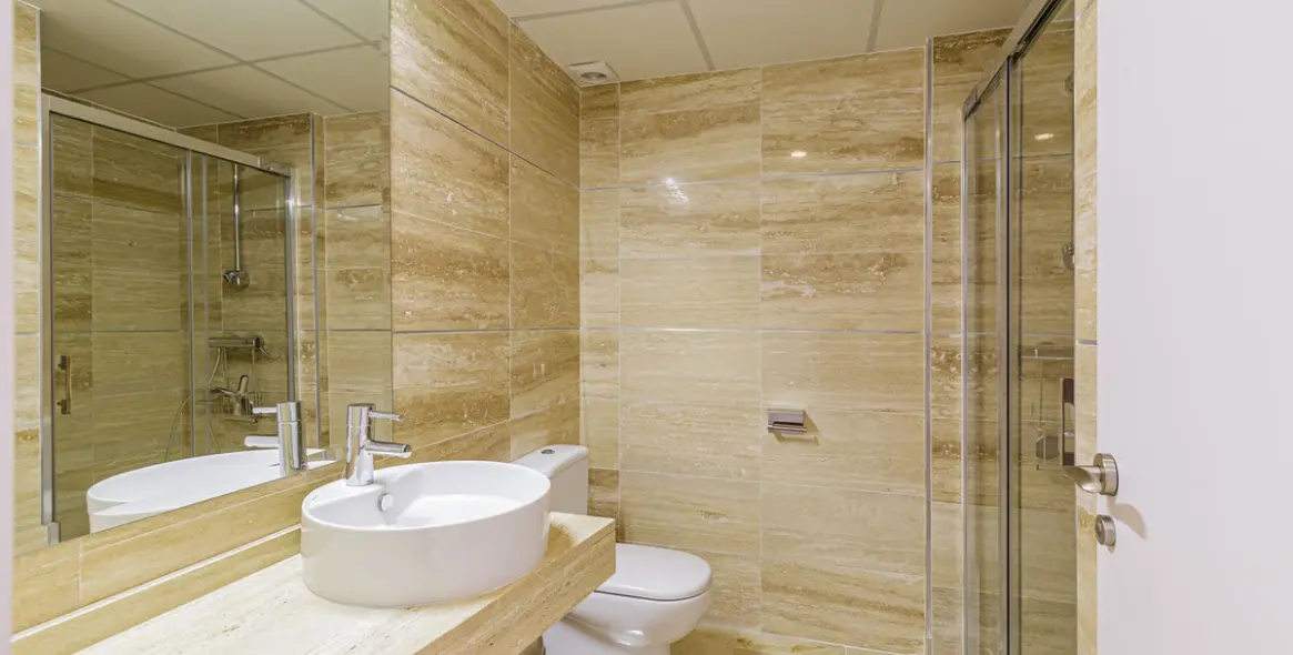 Long-term rent of middle floor apartment in Benahavís 11