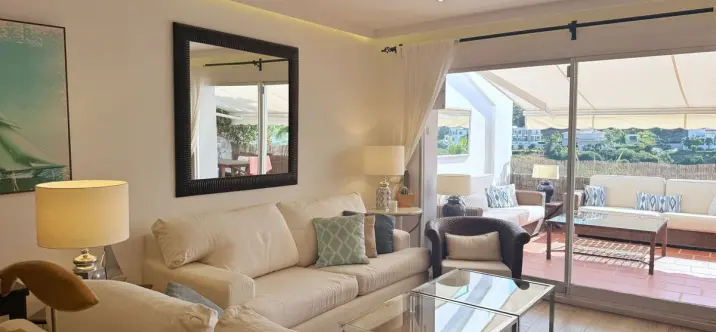 Долгосрочная аренда апартаментов на среднем этаже в La Quinta 4