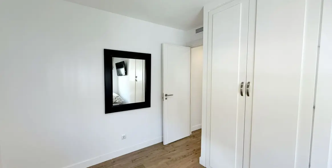 Долгосрочная аренда апартаментов на среднем этаже в La Quinta 20