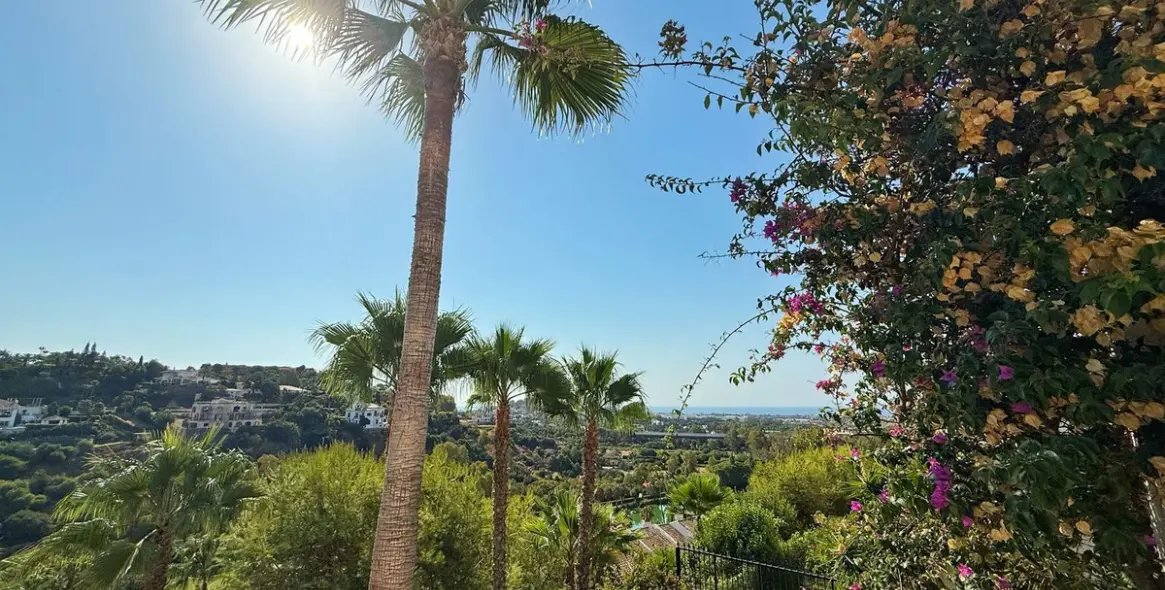 Долгосрочная аренда апартаментов на среднем этаже в La Quinta 33