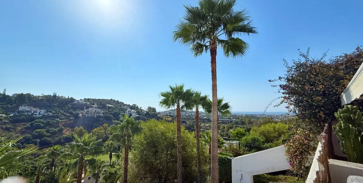 Долгосрочная аренда апартаментов на среднем этаже в La Quinta 34