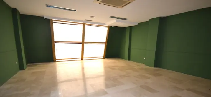 Long-term rent of office in Puerto Banús 1