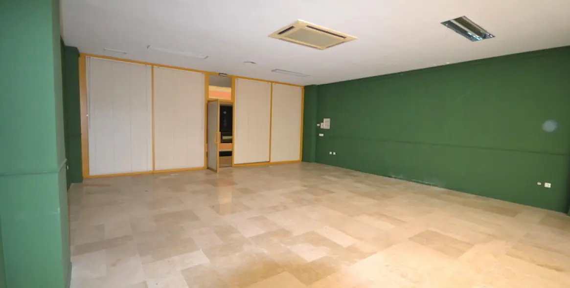 Long-term rent of office in Puerto Banús 4
