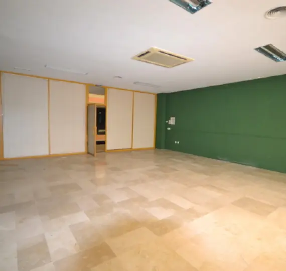 Long-term rent of office in Puerto Banús