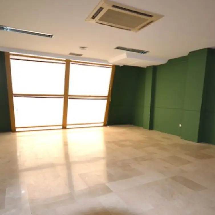 Sale of office in Puerto Banús