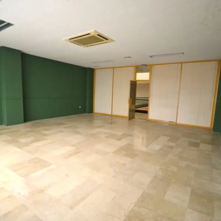Sale of office in Puerto Banús
