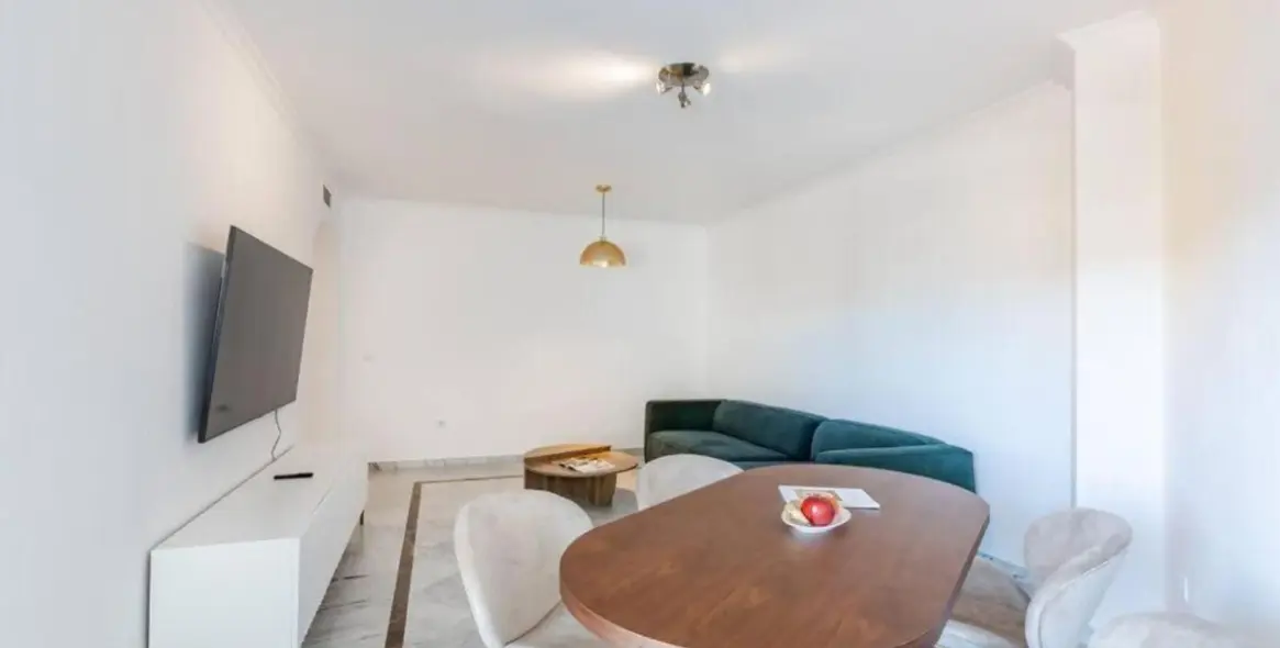 Alquiler a largo plazo de apartamento en planta media en San Pedro de Alcántara 5