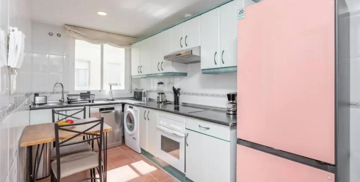 Alquiler a largo plazo de apartamento en planta media en San Pedro de Alcántara 6