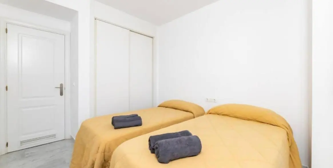 Alquiler a largo plazo de apartamento en planta media en San Pedro de Alcántara 11