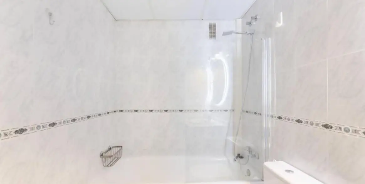 Alquiler a largo plazo de apartamento en planta media en San Pedro de Alcántara 14