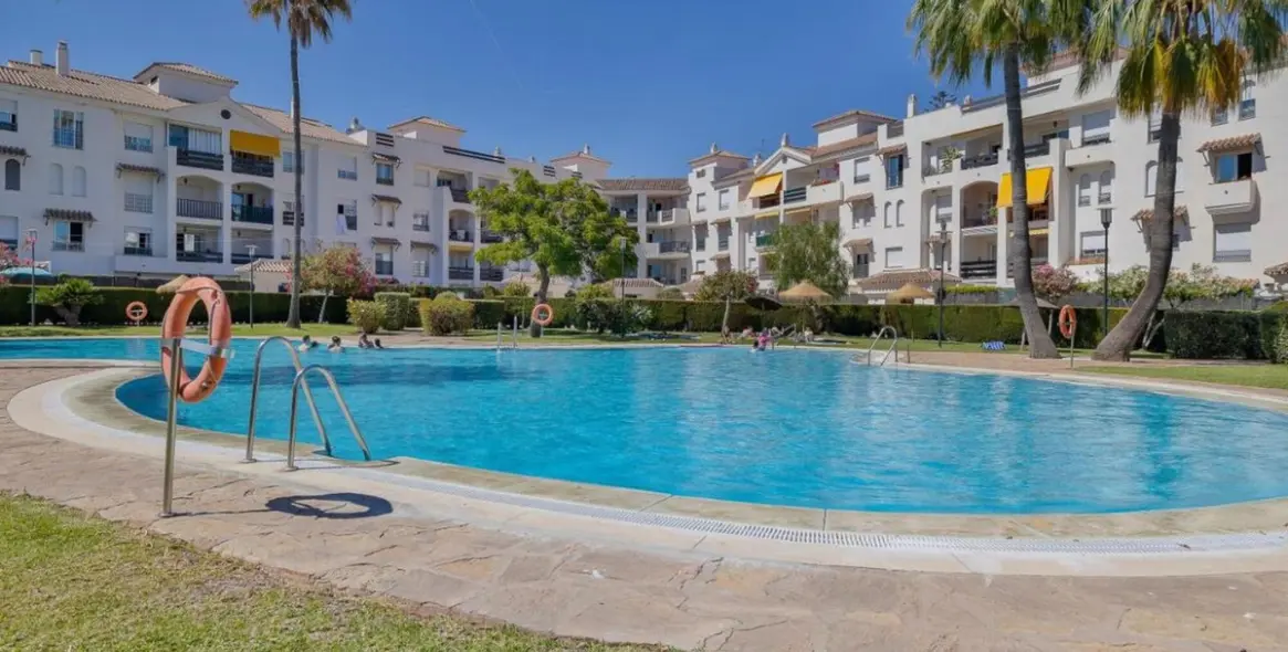 Долгосрочная аренда апартаментов на среднем этаже в San Pedro de Alcántara 21