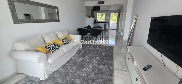 Long-term rent of middle floor apartment in Nueva Andalucía 2