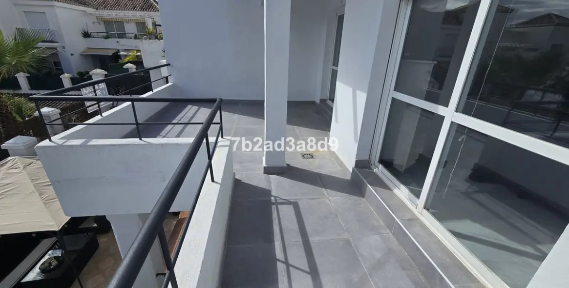Long-term rent of middle floor apartment in Nueva Andalucía 6