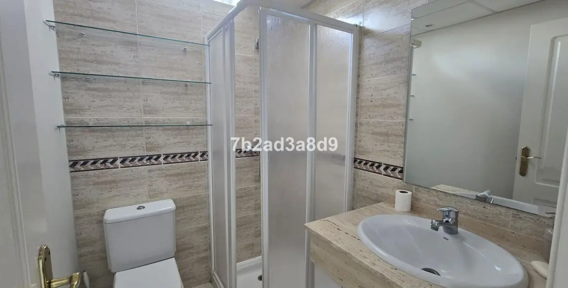 Long-term rent of middle floor apartment in Nueva Andalucía 11
