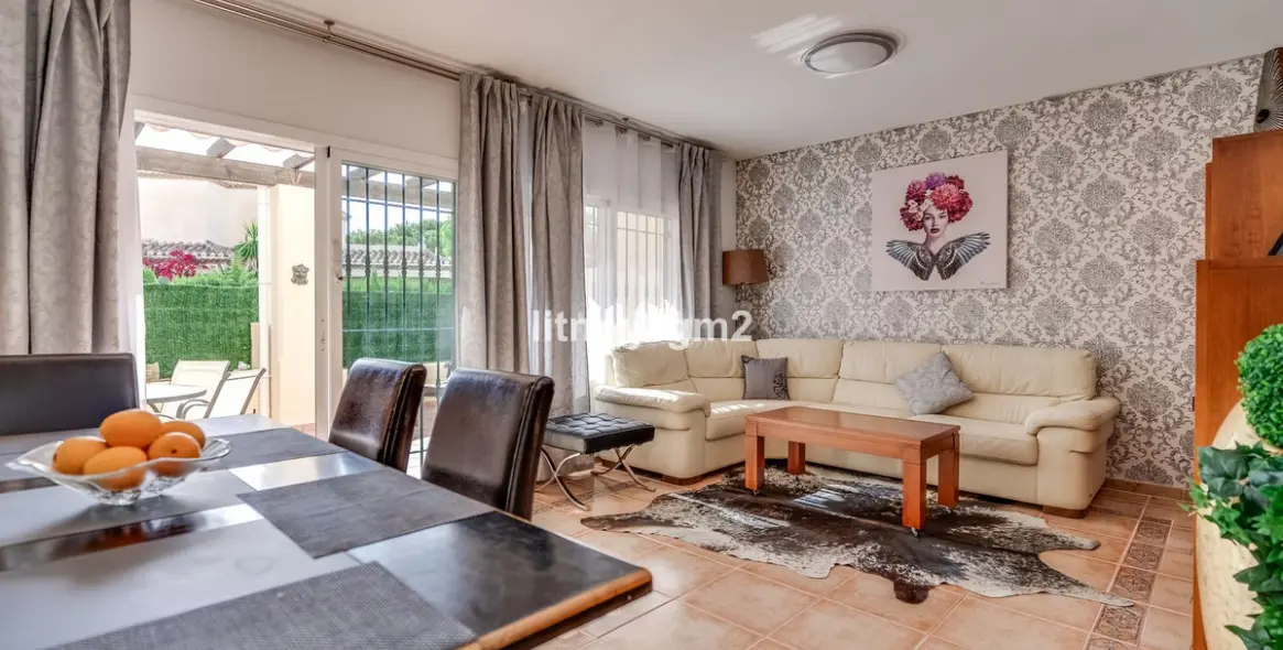 Short-term rent of townhouse in Calahonda 2