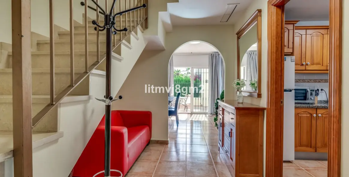 Short-term rent of townhouse in Calahonda 4