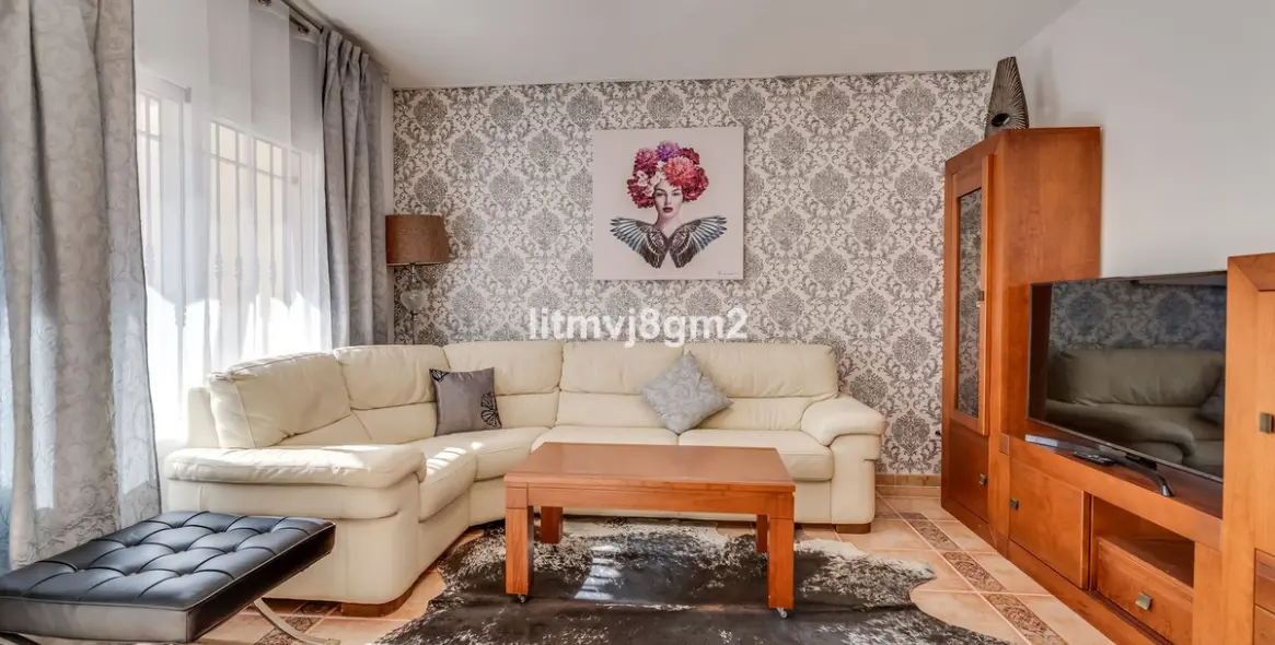 Sale of townhouse in Calahonda 6