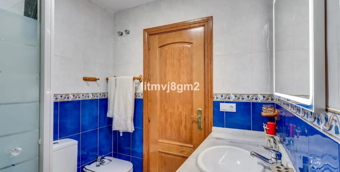 Sale of townhouse in Calahonda 15