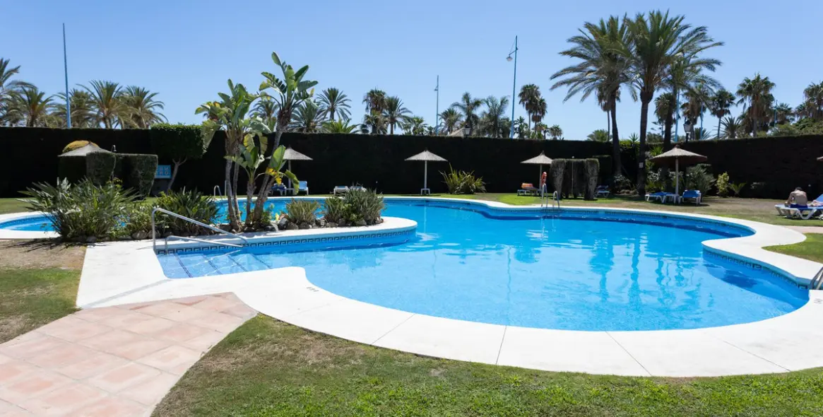 Краткосрочная аренда апартаментов на первом этаже в San Pedro de Alcántara 2