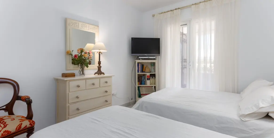 Краткосрочная аренда апартаментов на первом этаже в San Pedro de Alcántara 12