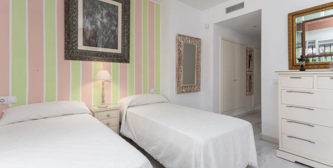 Краткосрочная аренда апартаментов на первом этаже в San Pedro de Alcántara 15