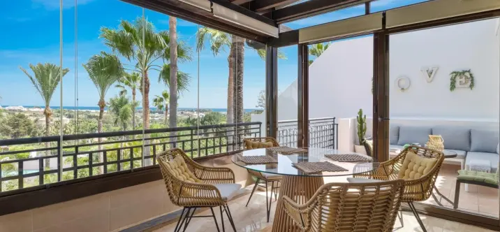 Long-term rent of penthouse in Estepona 0