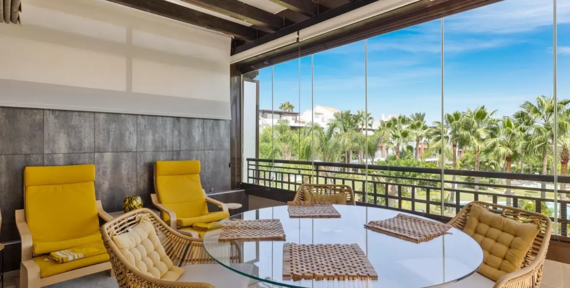 Long-term rent of penthouse in Estepona 4