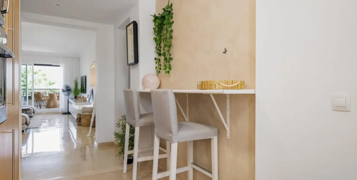 Long-term rent of penthouse in Estepona 8