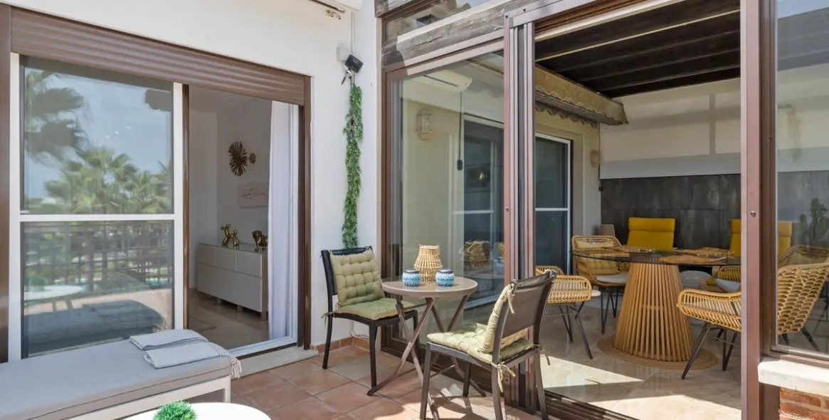 Long-term rent of penthouse in Estepona 11