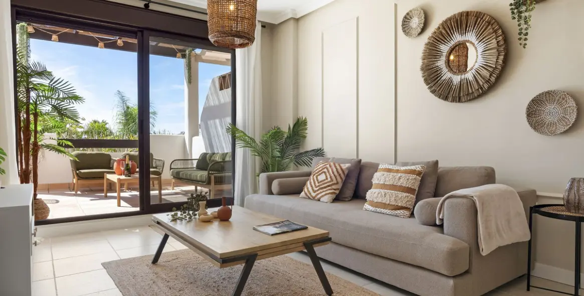 Долгосрочная аренда апартаментов на среднем этаже в Estepona 2