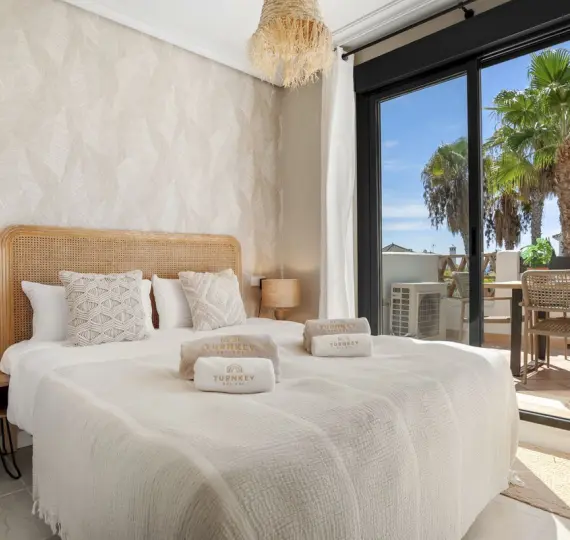 Долгосрочная аренда апартаментов на среднем этаже в Estepona